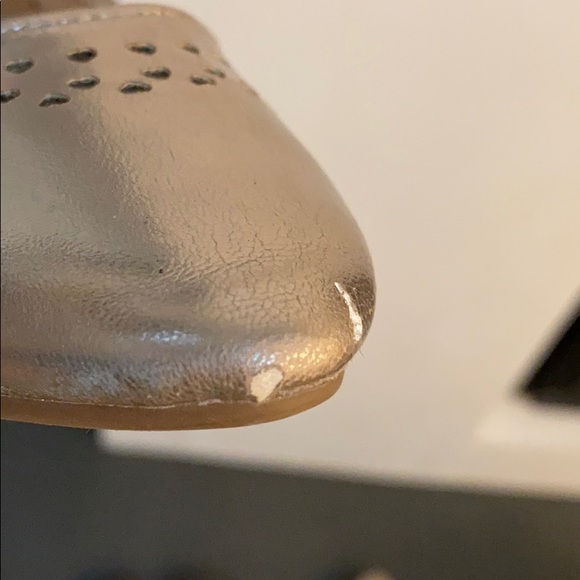 GAP gold pointed toe dress shoes with straps - Picture 7 of 7